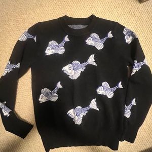 Black fish sweater, so soft! Size Small